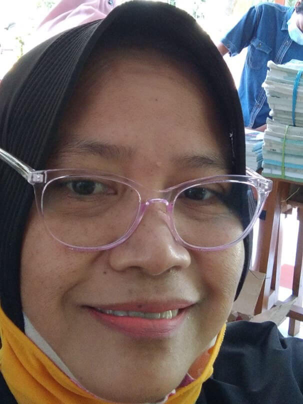 Ninik Budhi Setiarini, S.Pd
