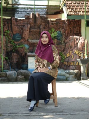 Andini Lailatul Priyani, S.Pd Andini Lailatul Priyani, S.Pd