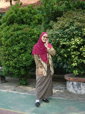 ADINDA ALFI NUR R, S.Pd ADINDA ALFI NUR R, S.Pd