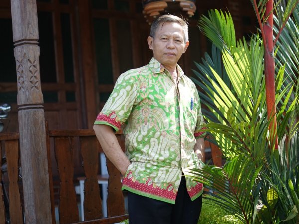 Drs. MAHMUDI